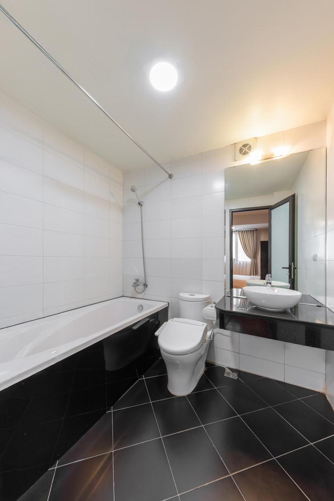 Azumaya Hotel Hai Ba Trung 1 Hanoi Buitenkant foto
